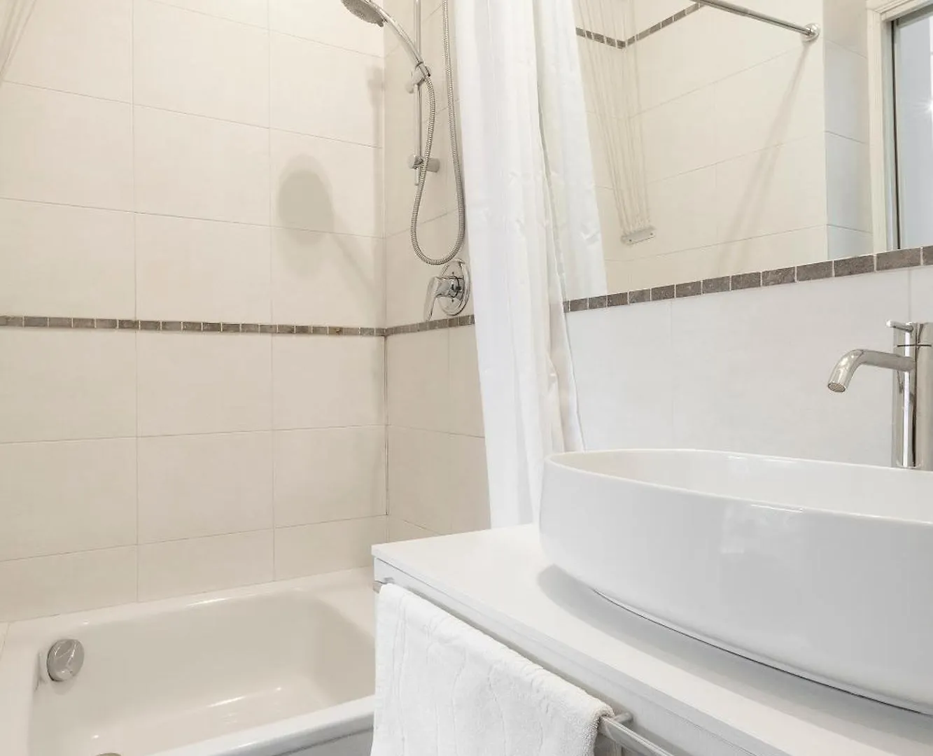 Vittore Rooms & Apartment Milánó Vendégház